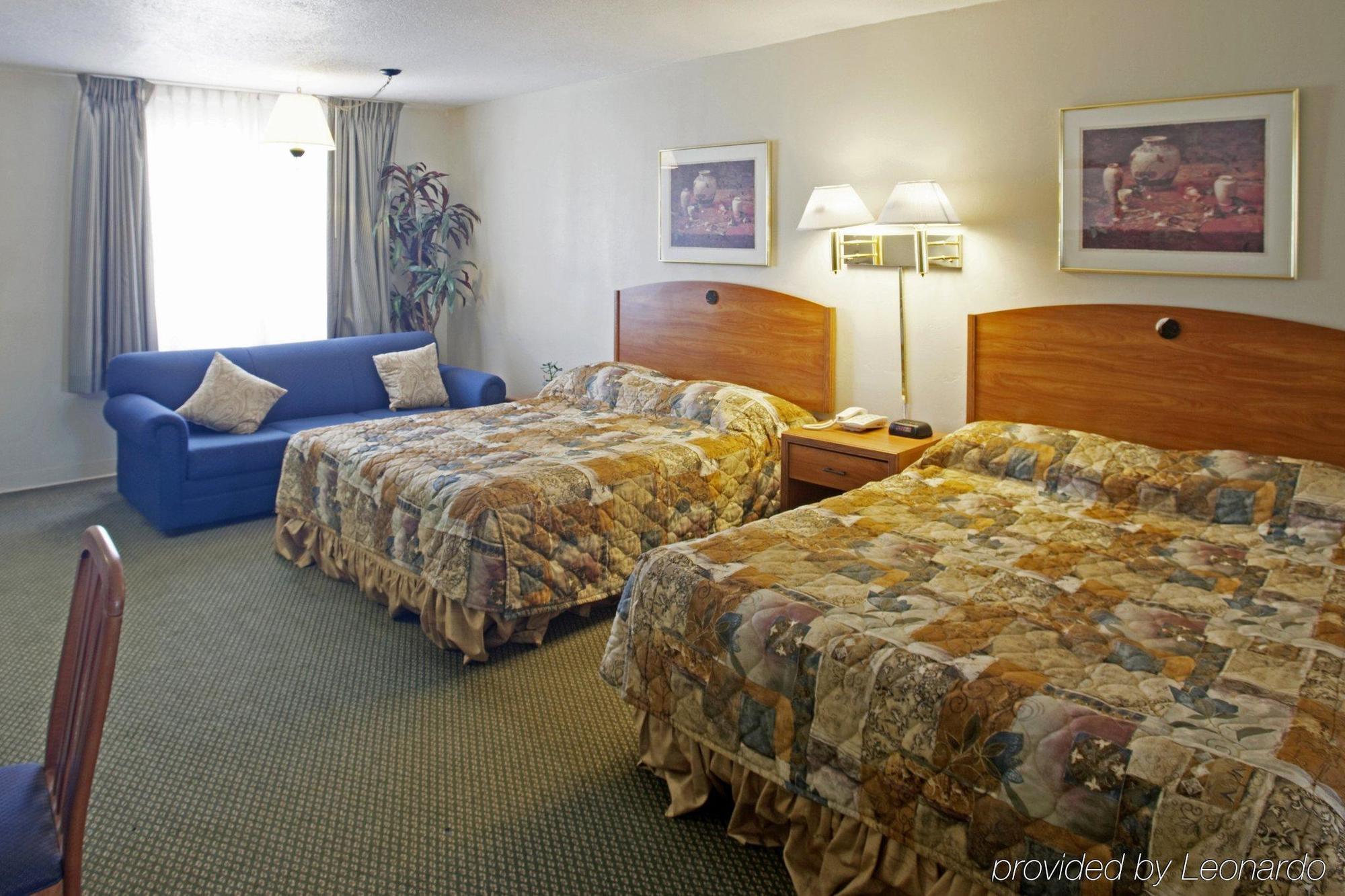 Big Chile Inn & Suites Las Cruces Oda fotoğraf