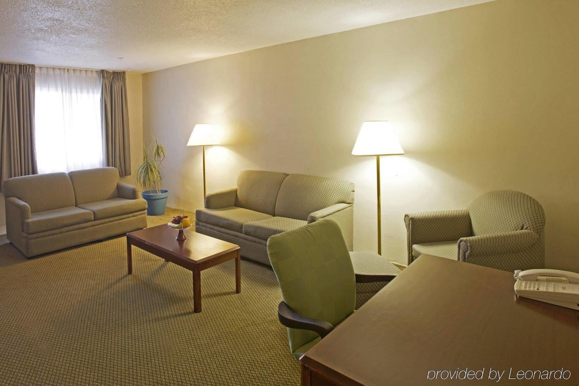 Big Chile Inn & Suites Las Cruces Oda fotoğraf